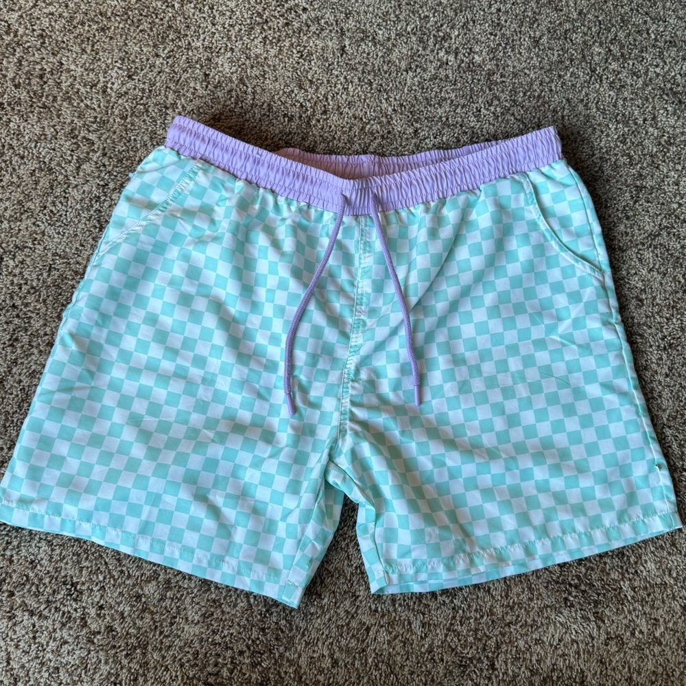 Men’s checkered swim trunks-size large!